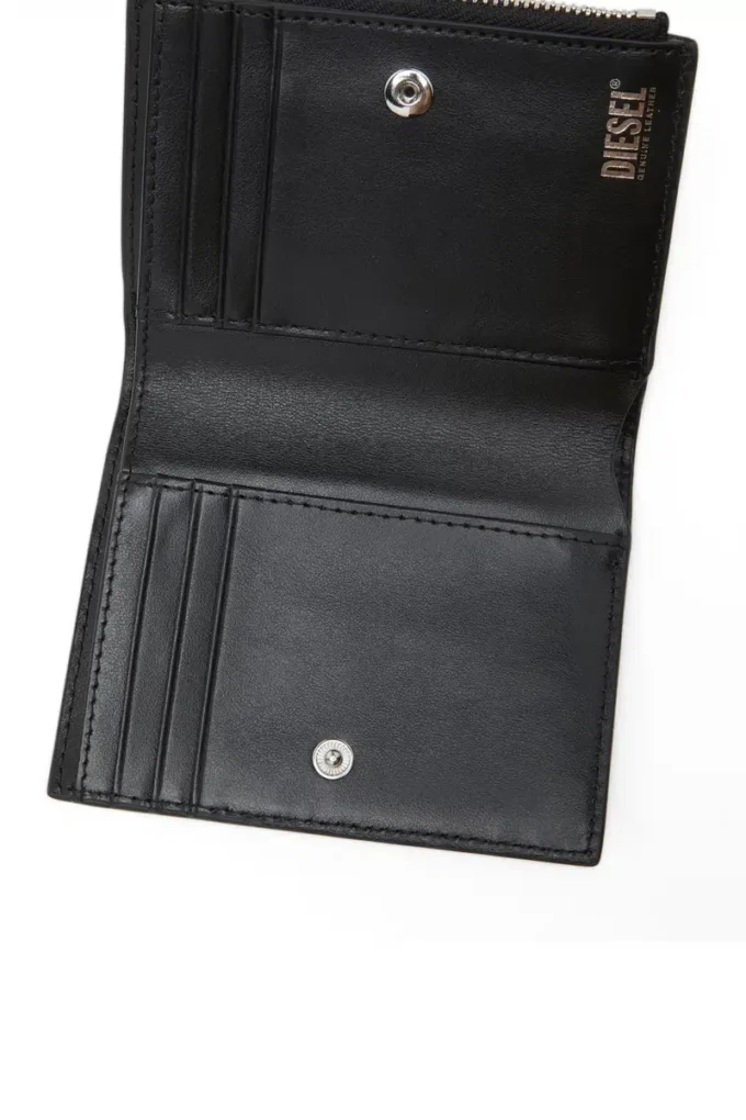 1dr bi-fold zip ii Μικρό δερμάτινο πορτοφόλι με πλακέτα με λογότυπο