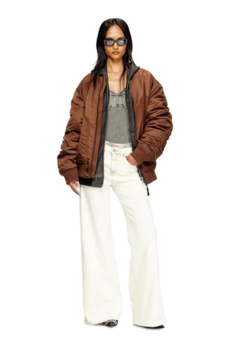 flare jeans 1978 d-akemi 09m70 Βρείτε το πλησιέστερο κατάστημα
