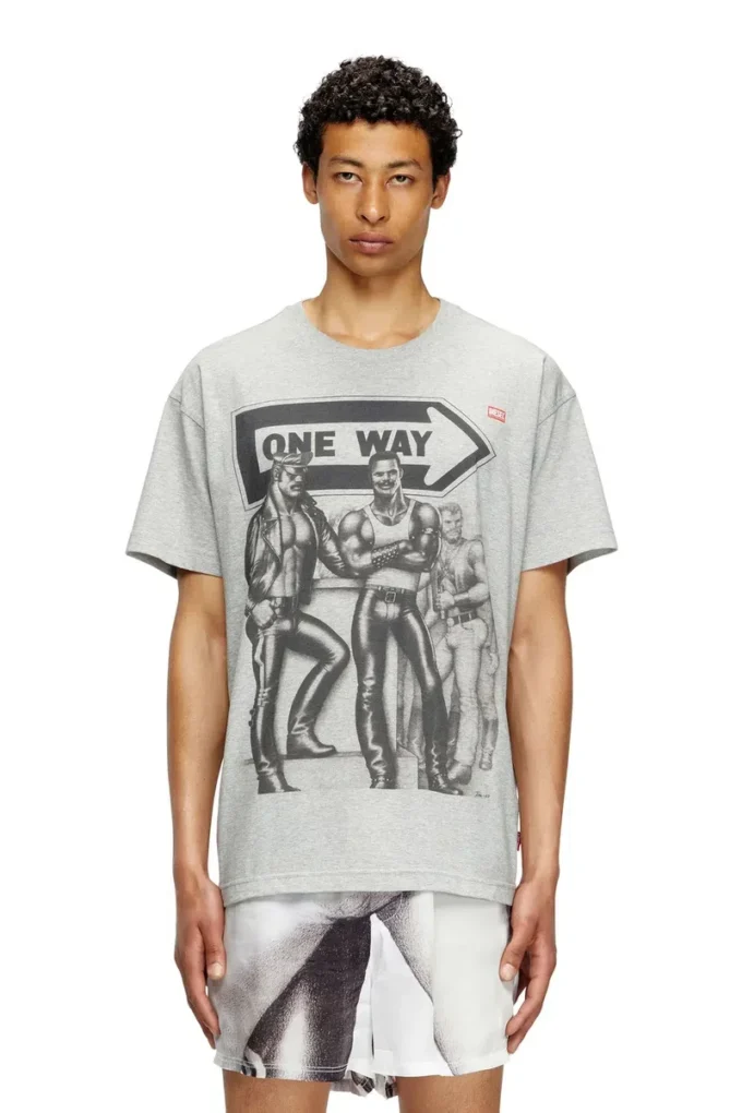 pr-t-norm-tom25 T-shirt με γραφικό τύπωμα