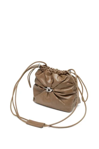 scrunch-d bucket Τσάντα Scrunch-D-Bucket από γυαλιστερό τσαλακωμένο δέρμα