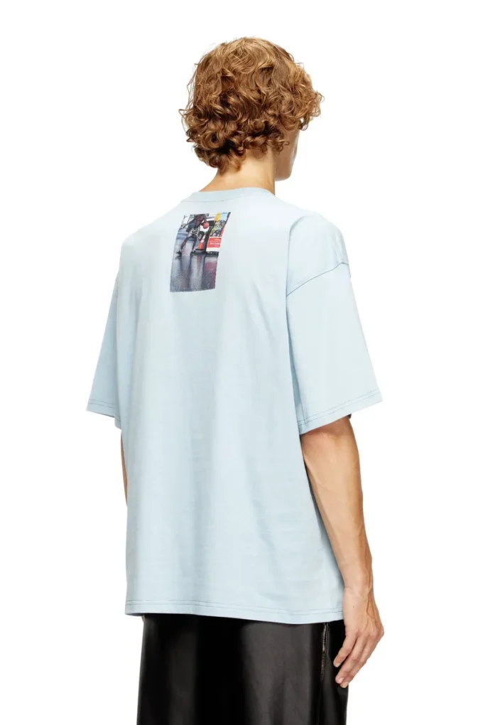 t-boxt-t3 T-shirt με φωτογραφικά μπαλώματα με λογότυπο t-boxt-t3 T-shirt με φωτογραφικά μπαλώματα με λογότυπο