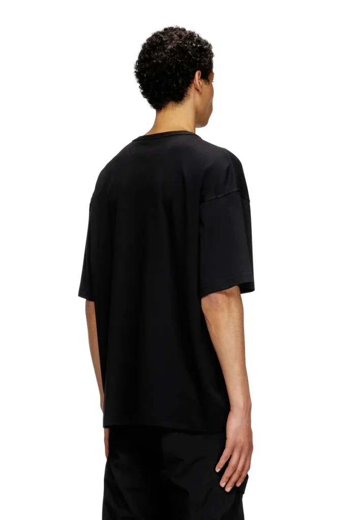 t-boxt-t6 T-shirt με κόκκινο οβάλ D