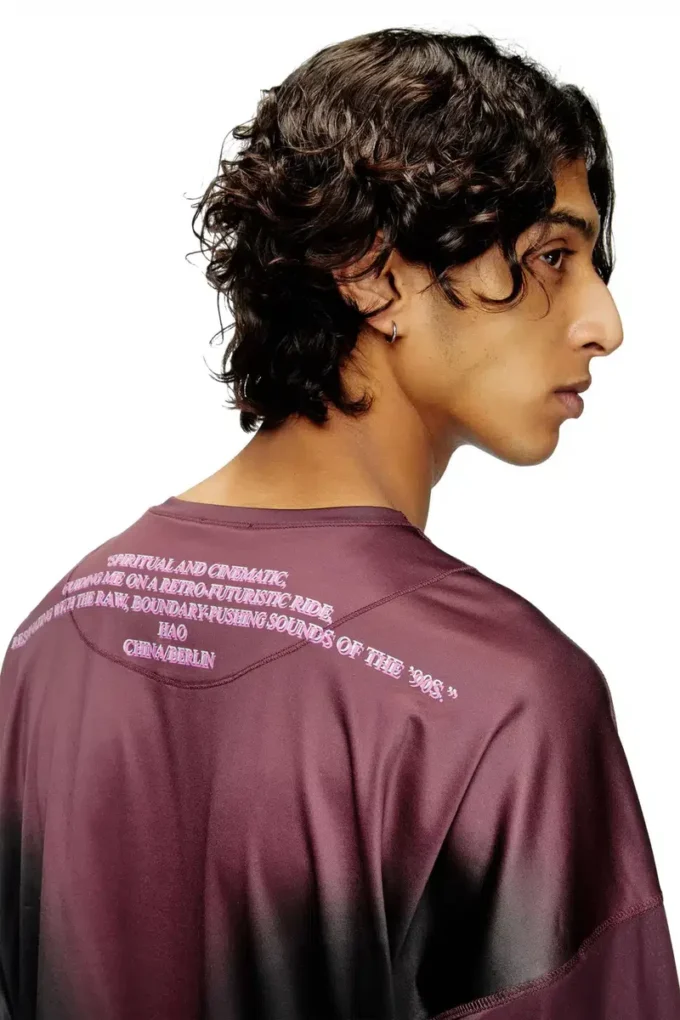 t-olavi-aa Μακρυμάνικο T-shirt από τεχνικό τζέρσεϊ με τυπωμένους στίχους